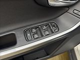 Volvo XC60 2,4 D3 4X4 AUT. VÝHŘEV LED ČR - náhled 28