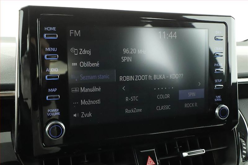 Toyota Corolla (2021) 1.8 Hybrid, Automat, ČR,1.maj - fotka 9 z 17