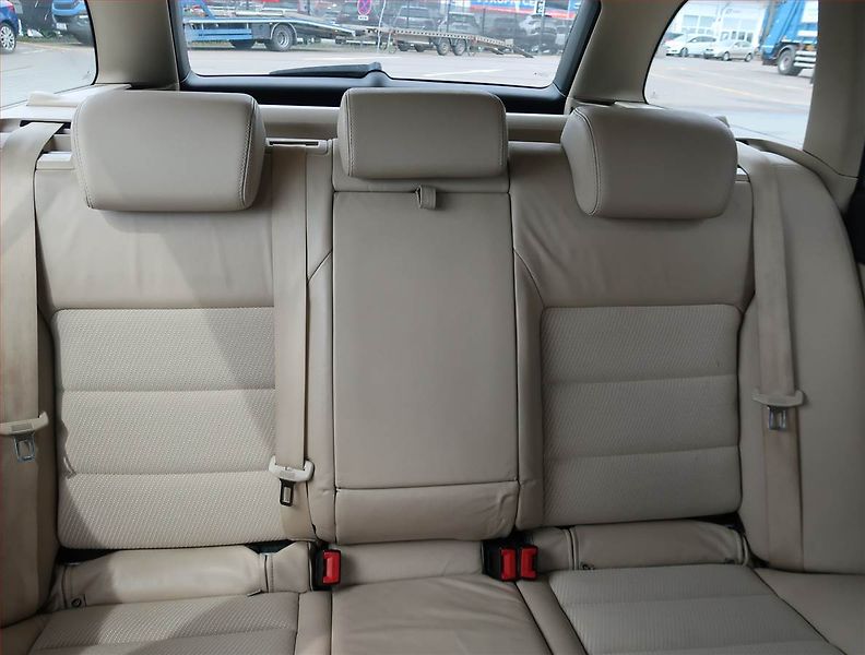 Škoda Octavia (2010) Elegance 2.0 TDI, Automat - fotka 10 z 19
