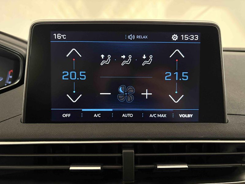 Peugeot 3008 (2018) Allure, 130k MAN6, tažné z. - fotka 20 z 33
