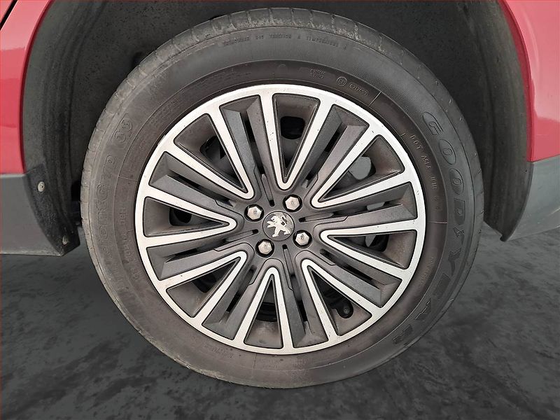 Peugeot 2008 (2018) 1.2 PureTech, Serv.kniha - fotka 15 z 16
