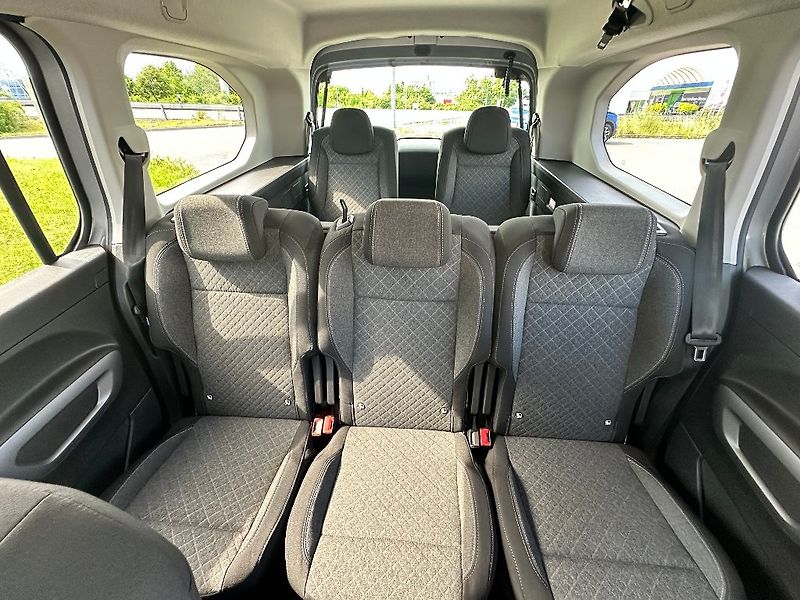 Opel Combo (2026) 1.5 CDTi 131K Elegance+ L2 MT6 - fotka 15 z 15