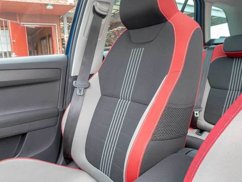 Škoda Fabia (2016) ČR 1.2T 81KW MONTE CARLO - fotka 18 z 50