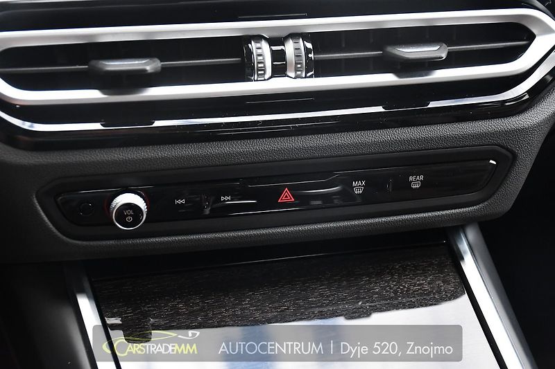BMW Řada 3 320D xDrive TAŽNÉ ČR 1.M - fotka 35 z 57