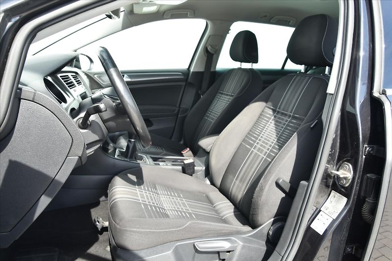 Volkswagen Golf 2.0TDi 110kW LOUNGE COMFORT - fotka 10 z 24