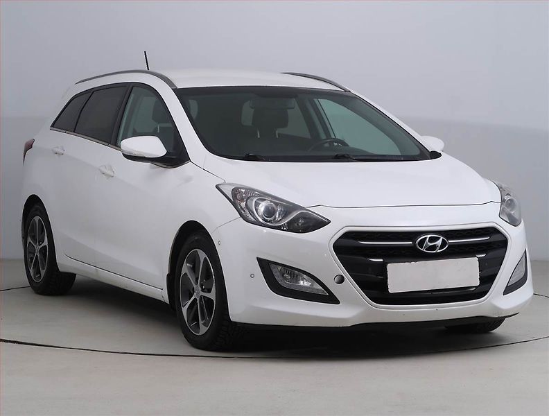 Hyundai i30 (2015) 1.6 CRDi, Serv.kniha, Navi - fotografie inzerátu