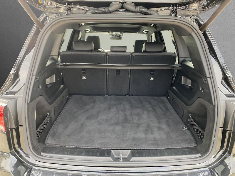 Mercedes-Benz GLB 200d 4M AMG - fotka 16 z 27