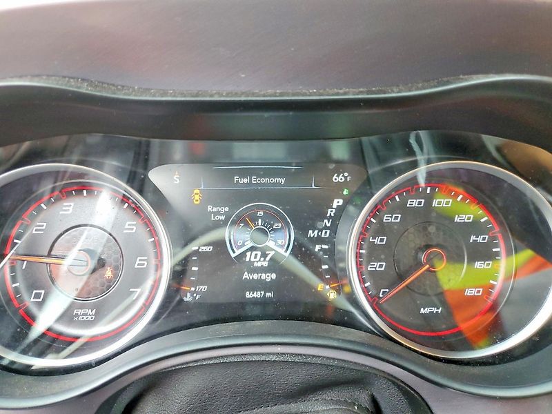 Dodge Charger (2021) Auto na cestě - fotka 9 z 12