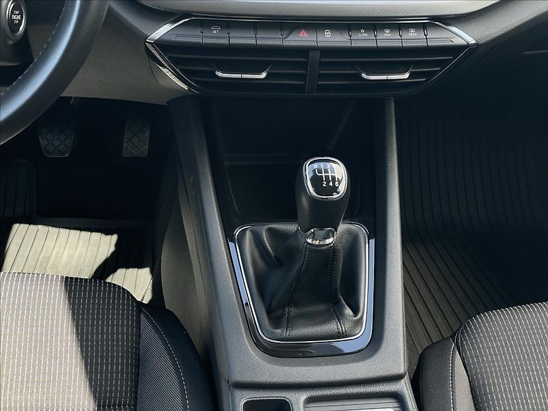 Škoda Octavia 2,0 TDI Combi Ambition Plus - fotka 13 z 22