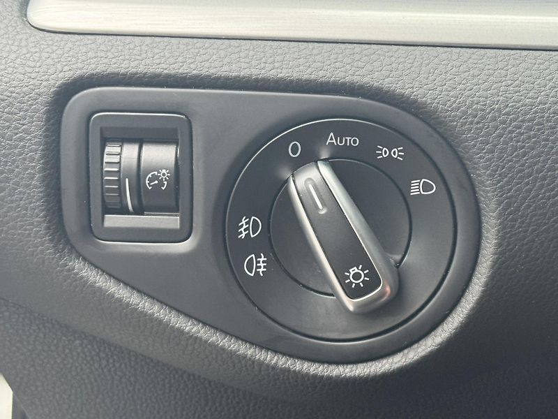 Volkswagen Sharan (2017) 2.0TDi 110kW 4M Highline 7míst - fotka 29 z 52