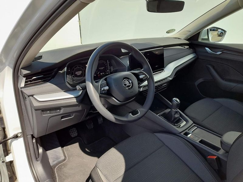 Škoda Octavia Selection 1.5 TSI 110kW 6MP - fotka 10 z 20