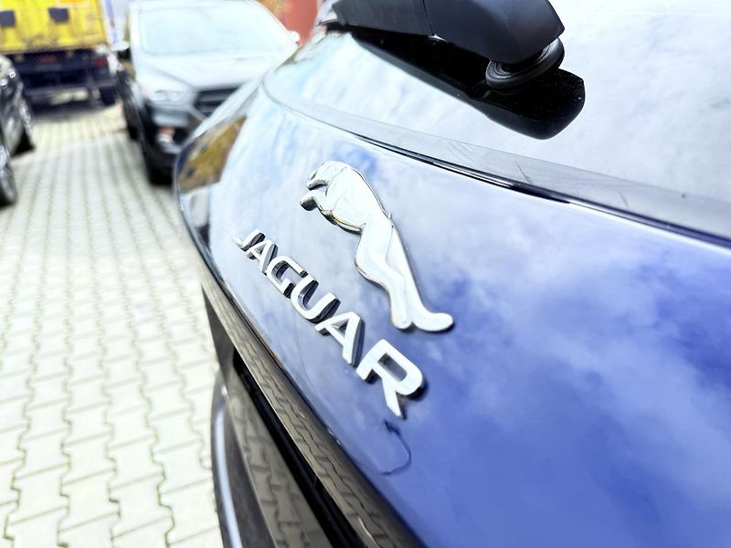 Jaguar E-Pace (2021) 2.0D,4WD,FACELIFT,ZÁRUKA - fotka 25 z 56