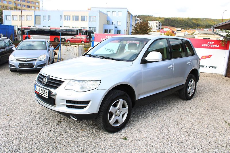 Volkswagen Touareg (2007) 2.5 TDI R5 PRUŽINY XENONY KŮŽE - fotka 3 z 19