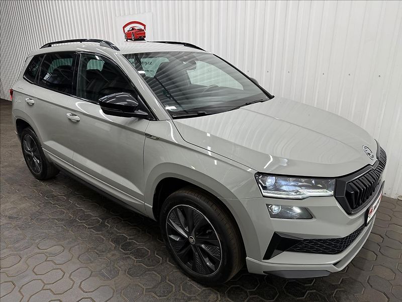 Škoda Karoq 2.0TDI DSG ACC SPORTLINE - fotka 12 z 37