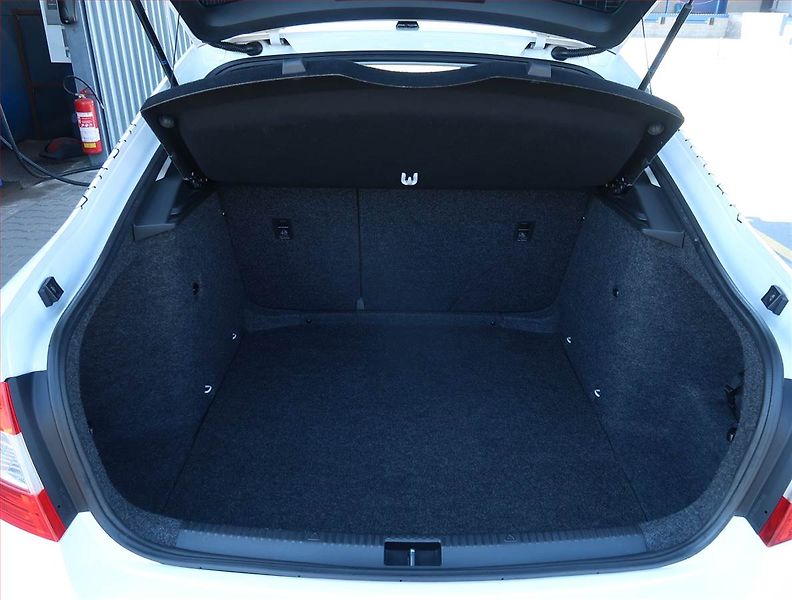 Škoda Octavia (2014) 1.2 TSI, Serv.kniha - fotka 13 z 15