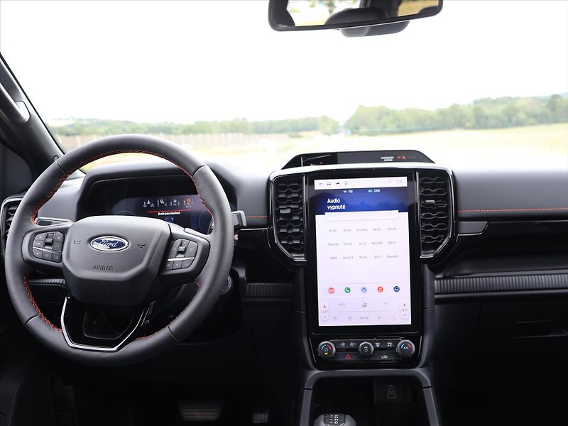 Ford Ranger 3,0 TDi V6 Double Cab WILDTRAK - fotka 27 z 34