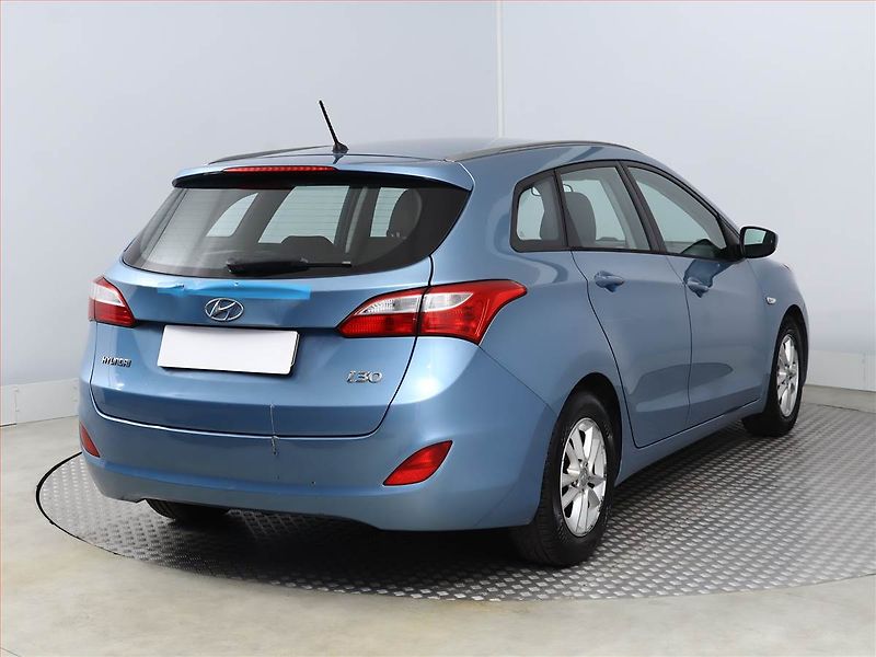 Hyundai i30 (2014) 1.6 MPI, Serv.kniha, Tempomat - fotka 5 z 15