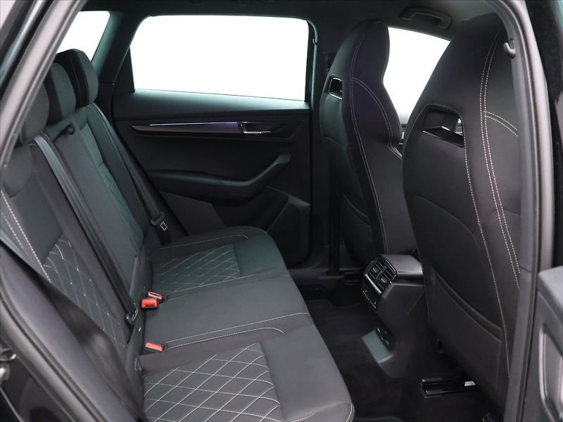 Škoda Karoq 2,0 TDI DSG 4x4 Sportline DPH - fotka 12 z 32