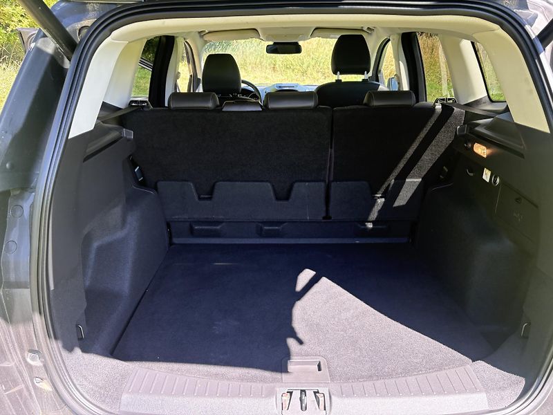 Ford Kuga (2019) Titanium 2.0 TDCi 4X4  - fotka 15 z 37