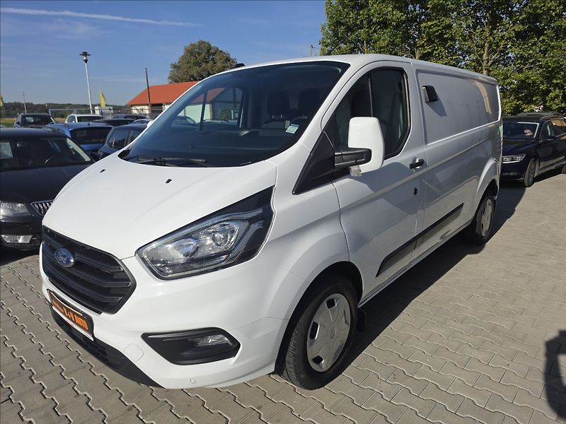 Ford Transit Custom 2,0 TDCi 96KW L2H1 - fotka 3 z 38