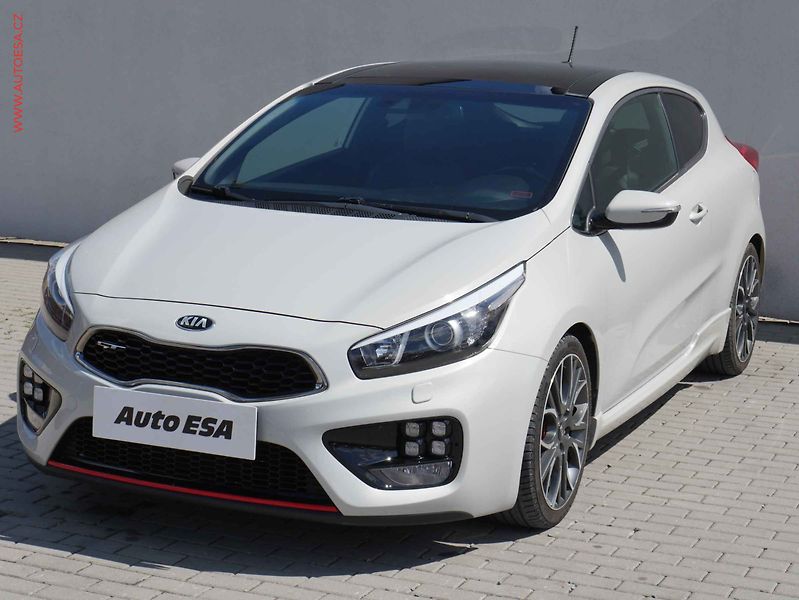 Kia Ceed (2014) 1.6T-GDi, AC, navi, park - fotka 3 z 3
