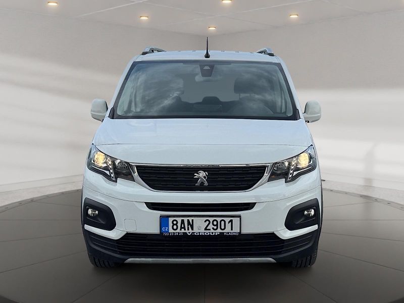 Peugeot Rifter (2021) ALLURE 1.5BHDI 96kW TAŽNÉ CZ   - fotka 2 z 11