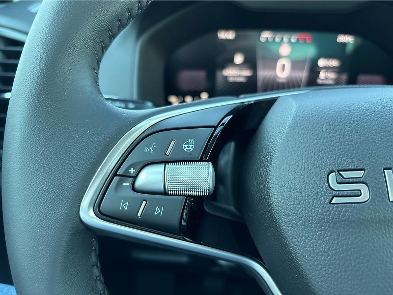 Škoda Karoq 2,0 TDI 85 kW SELECTION - fotka 15 z 29