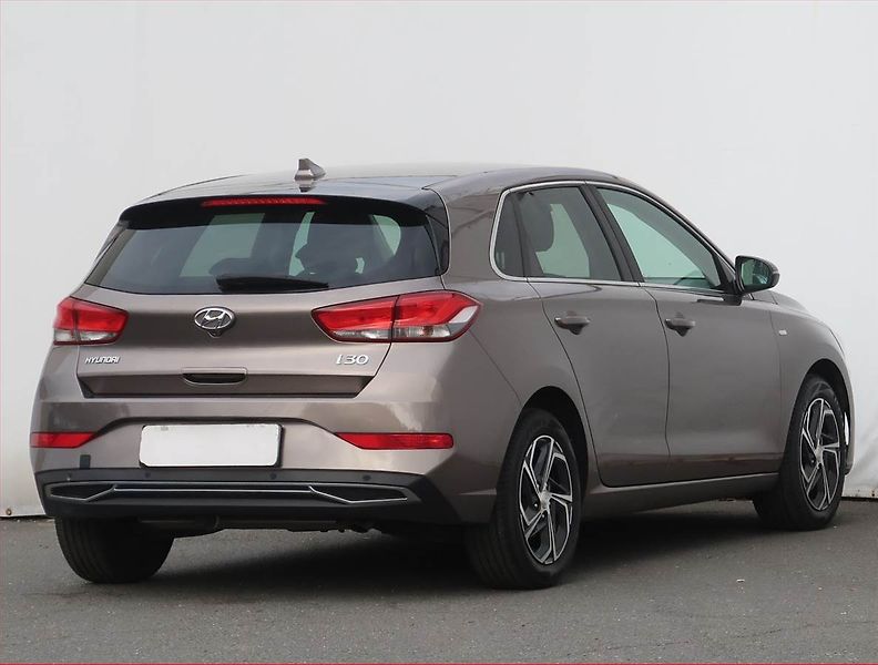 Hyundai i30 (2021) Smart 1.5 T-GDI MHEV, ČR,1.maj - fotka 5 z 20