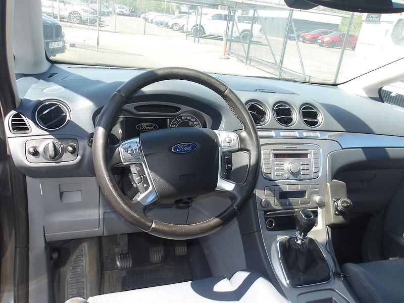 Ford S-MAX 2,0TDCi103kW ČR 1.MAJ.!!! - fotka 21 z 27