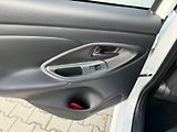 Toyota Yaris 1.5 HSD e-CVT Style - náhled 23