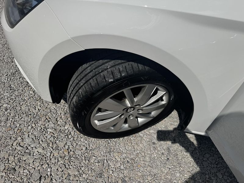 Seat Leon (2016) 1.2TSi,rezervace - fotka 26 z 38