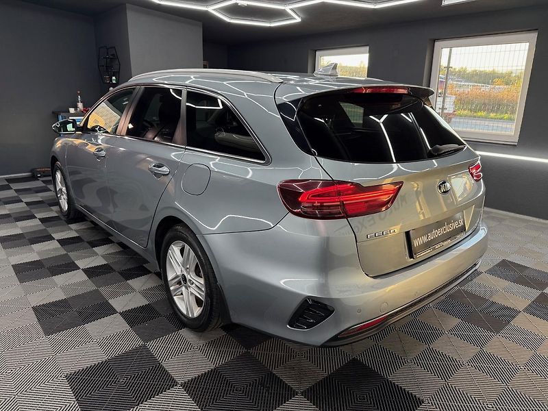 Kia Ceed (2020) SW 1.6 CRDi 136k Platinum A/T - fotka 6 z 22