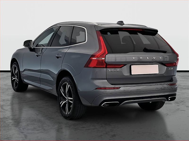 Volvo XC60 (2017) R-Design D4 AWD - fotka 4 z 24