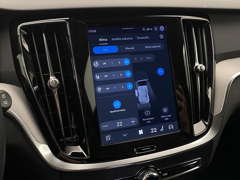 Volvo V60 (2026) T6 AWD Plug-in DARK PLUS - fotka 39 z 64