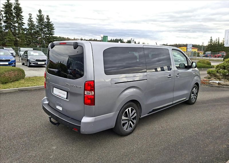 Citroën SpaceTourer 2,0 BlueHDi 180 EAT8 SHINE XL - fotka 6 z 36