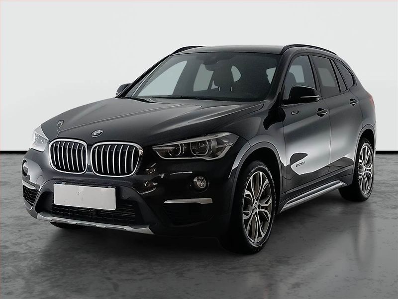 BMW X1 (2016) Premium sDrive18d, Automat - fotka 2 z 17