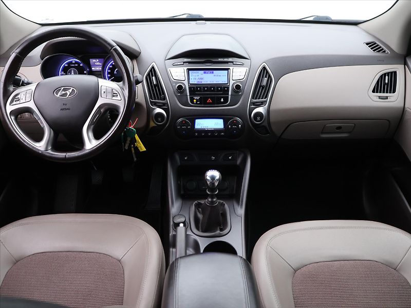 Hyundai ix35 2.0 CRDI 100kW 4x4 Style CZ - fotka 18 z 25