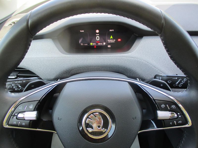 Škoda Enyaq iV 80 LOFT 150kW 82kWh TČ - fotka 20 z 54