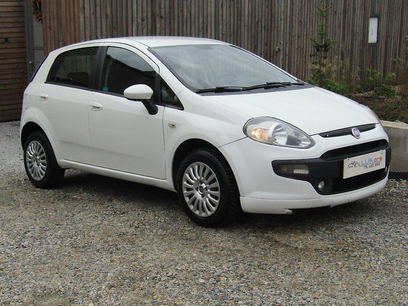 Fiat Punto (2011) 1.4I 57kW CNG - fotka 7 z 34
