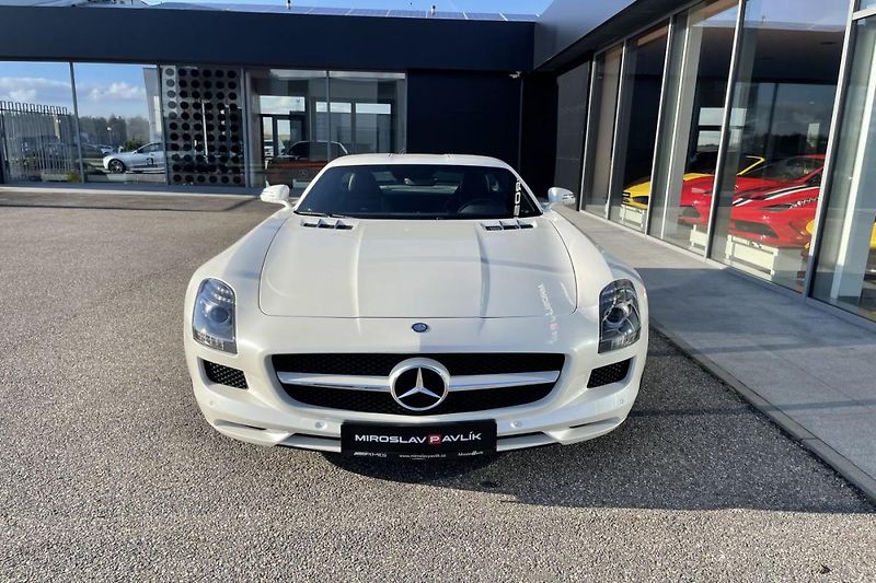 Mercedes-Benz SLS AMG B&O - fotka 7 z 15