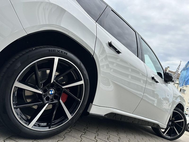 BMW iX3 50 xDrive M-Sport Pro HuD H/K - fotka 3 z 14