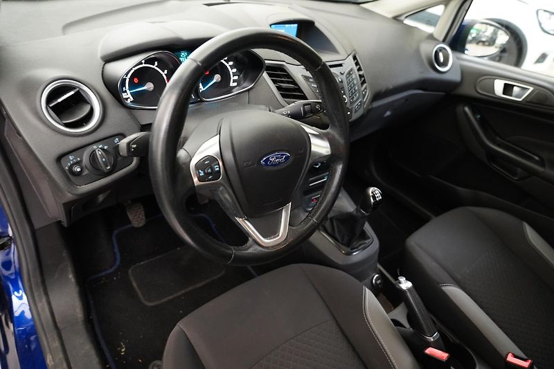 Ford Fiesta - fotka 14 z 27
