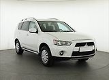 Mitsubishi Outlander (2010) 2.0, po STK, Tažné, rezervace - náhled 1