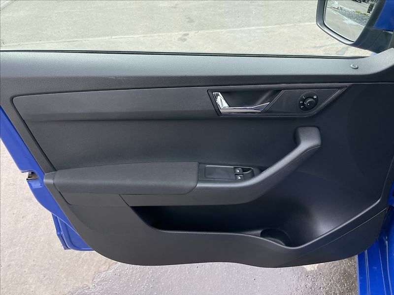 Škoda Fabia 1,0 TSI Combi Ambition Plus - fotka 15 z 24