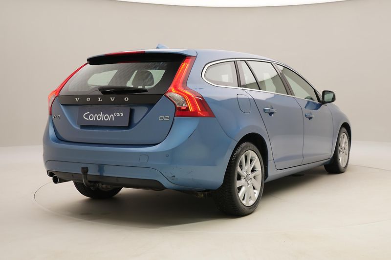 Volvo V60 D2 SUMMUM AUT - fotka 12 z 44