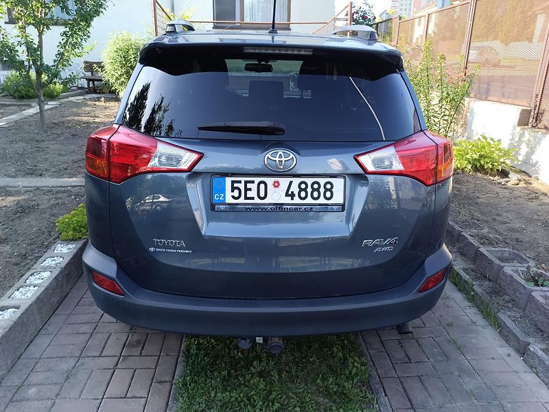 Toyota RAV4 (2013) - fotka 4 z 7
