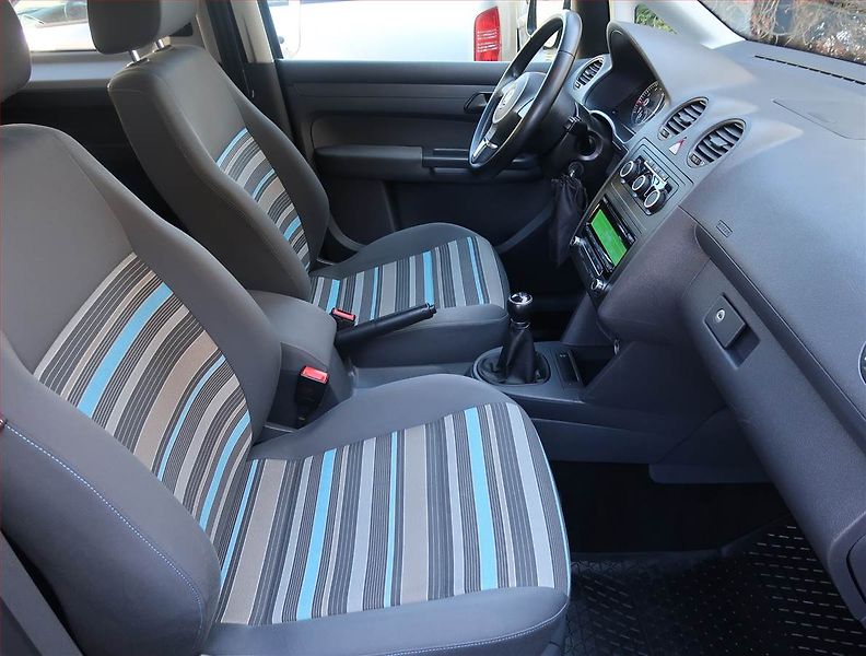 Volkswagen Caddy (2012) 2.0 EcoFuel, 7Míst - fotka 9 z 19