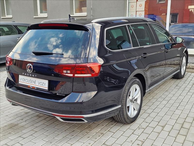 Volkswagen Passat 2.0TDI 147kW 4MOTION DSG Eleg - fotka 10 z 50