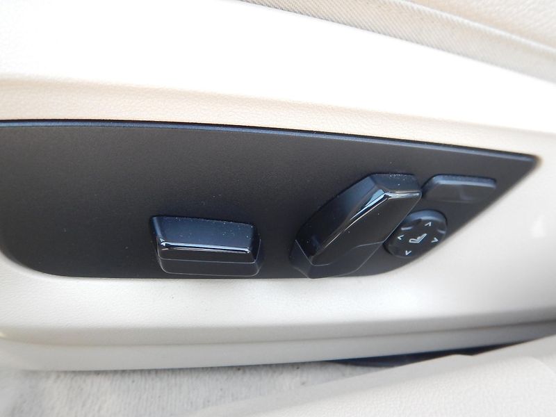 BMW Řada 5 520D XDRIVE - fotka 18 z 26
