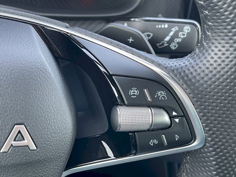 Škoda Kamiq (2026) 1.0 TSI 85 kW DSG Monte Carlo - fotka 11 z 34